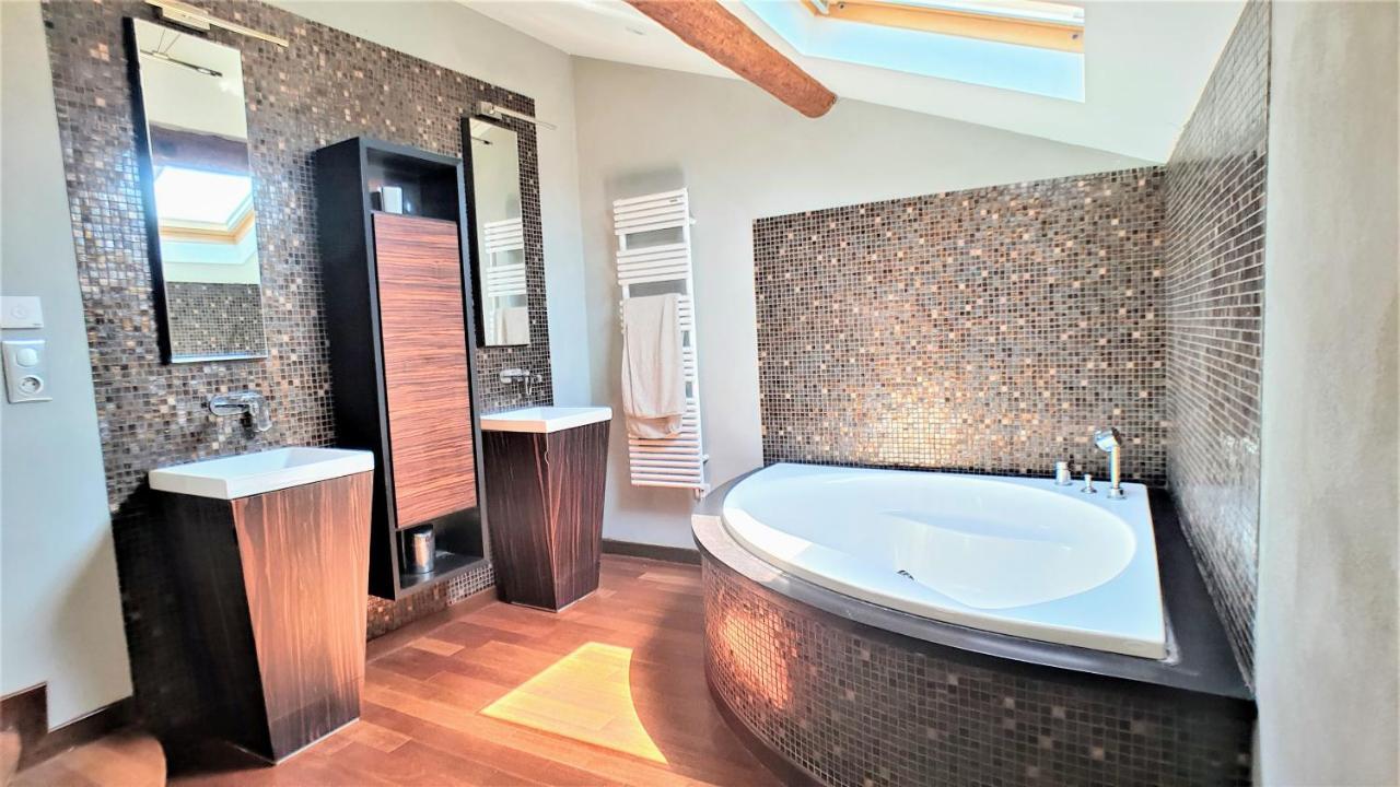 Appart'Hotel Luxe Vieil Antibes 75 M2 Avec Parking Plages A Pieds ภายนอก รูปภาพ